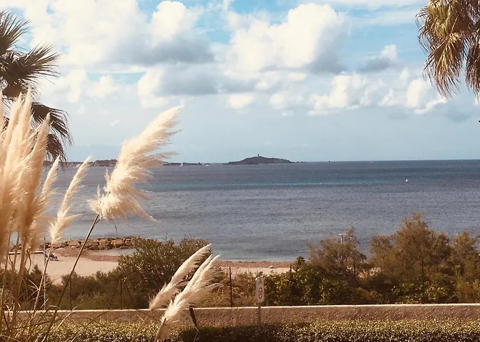 Sea Breeze Med - Vue Mer Climatise, Piscine & Club House A 30M De La Plage