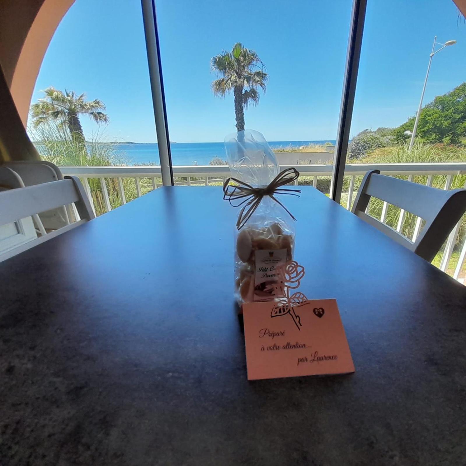 Sea Breeze Med - Vue Mer Climatise, Piscine & Club House A 30m De La Plage Apartment *