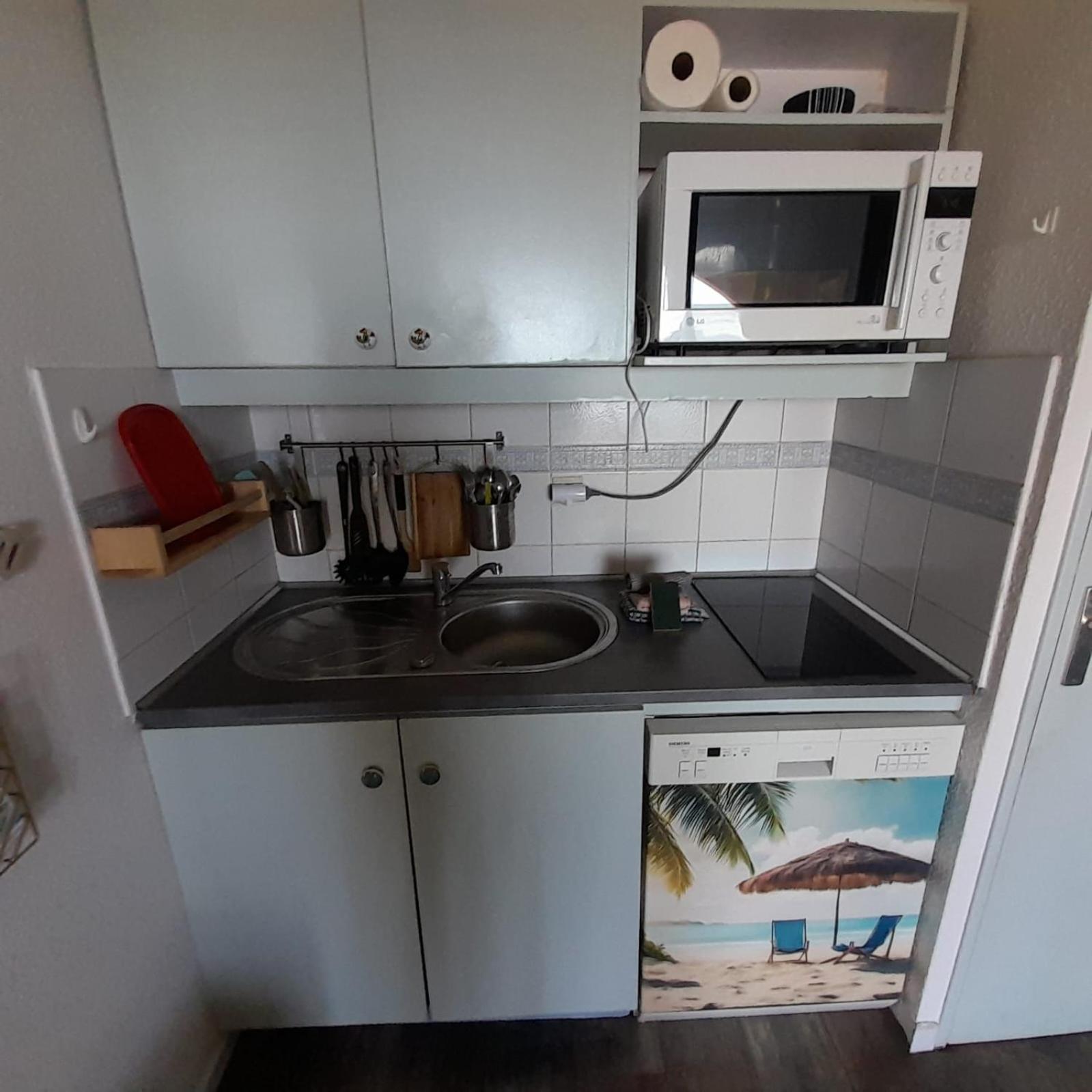 Sea Breeze Med - Vue Mer Climatise, Piscine & Club House A 30m De La Plage Six-Fours-les-Plages