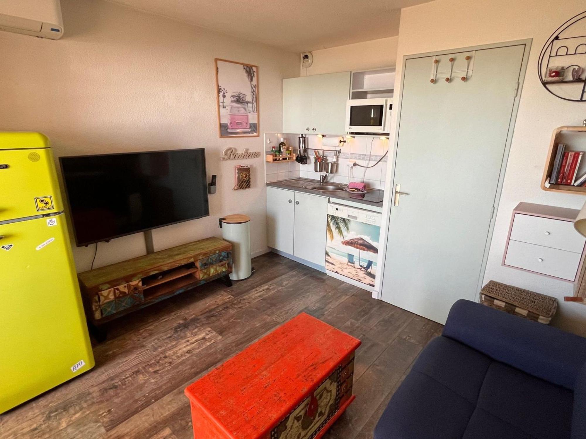 Sea Breeze Med - Vue Mer Climatise, Piscine & Club House A 30m De La Plage Apartment Six-Fours-les-Plages